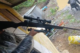 1. CONFLICTO DEJA UN MUERTO Sujetos que siembran terror estan fuertemente armados