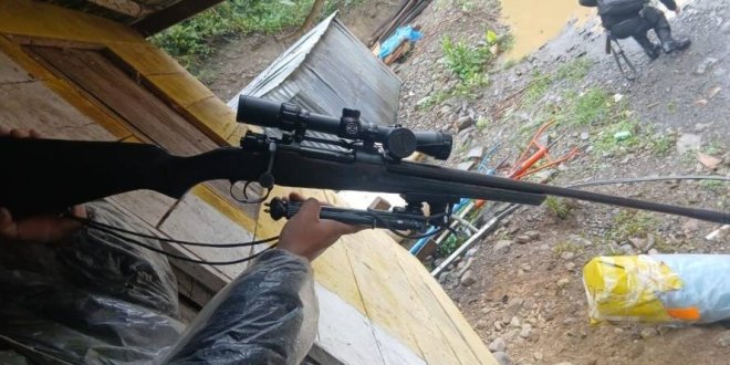 1. CONFLICTO DEJA UN MUERTO Sujetos que siembran terror estan fuertemente armados