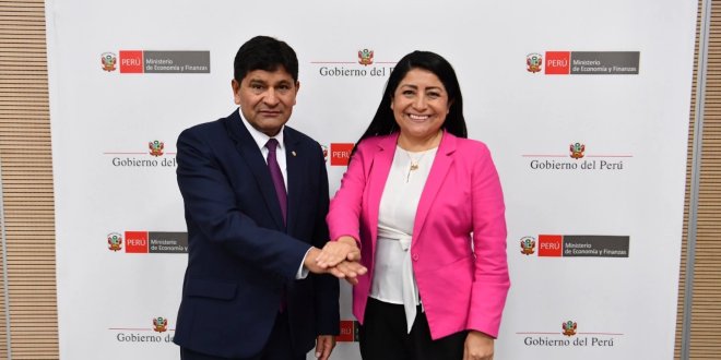 Gobierno regional asegura financiamiento de S/ 280 millones para culminar hospitales Maritza Campos y Camaná 1 Reunión clave en Lima.