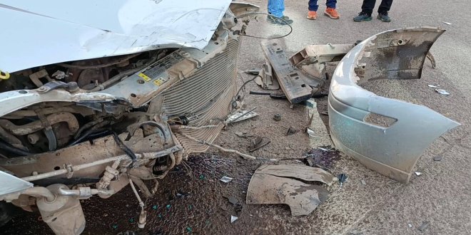 Puno: Aparatoso choque deja daños materiales 1 4. APARATOSO CHOQUE