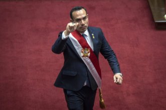 Jose Jeri presidente interino peru efe 700x467 1