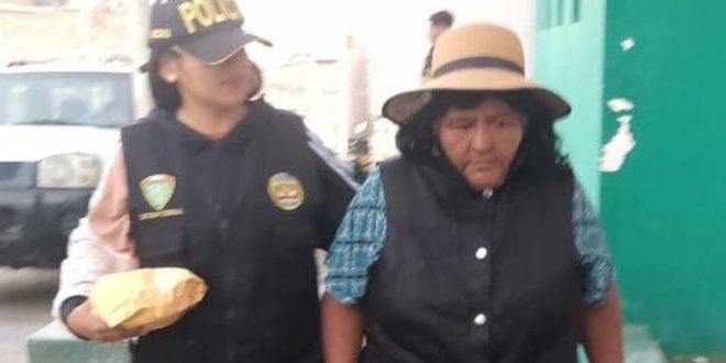 SEXAGENARIA CAE CON KETES DE DROGA