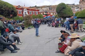 Se levantan por su derecho al trabajo foto 1