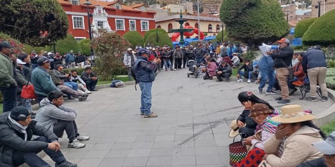 Se levantan por su derecho al trabajo foto 1