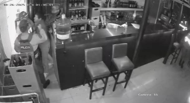 Arequipa: Investigan a policías que habrían 'sembrado' droga 1 aa 1