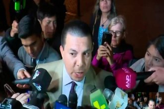 abogado dina no renuncia ni asilo politico 800x533 1