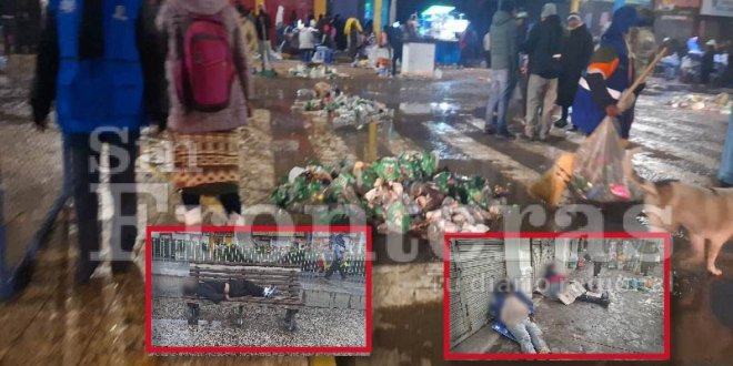 Plaza de Armas quedó convertida en basural tras aniversario de Juliaca 1 borrachitos 01