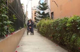 1. AYUDEMOS A JADE FOTON