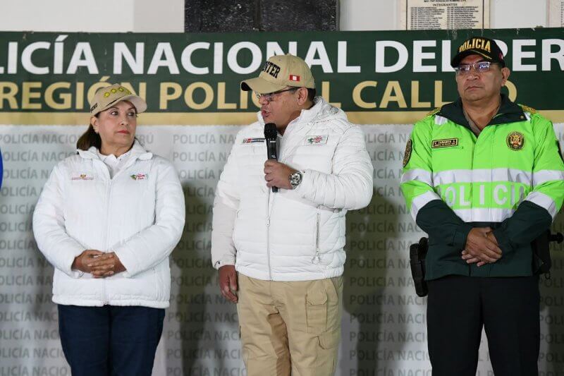 Santivañez y Dina Boluarte ascendieron a seis oficiales investigados por violenta represión en protestas 1 WhatsApp Image 2025 11 23 at 18.29.34