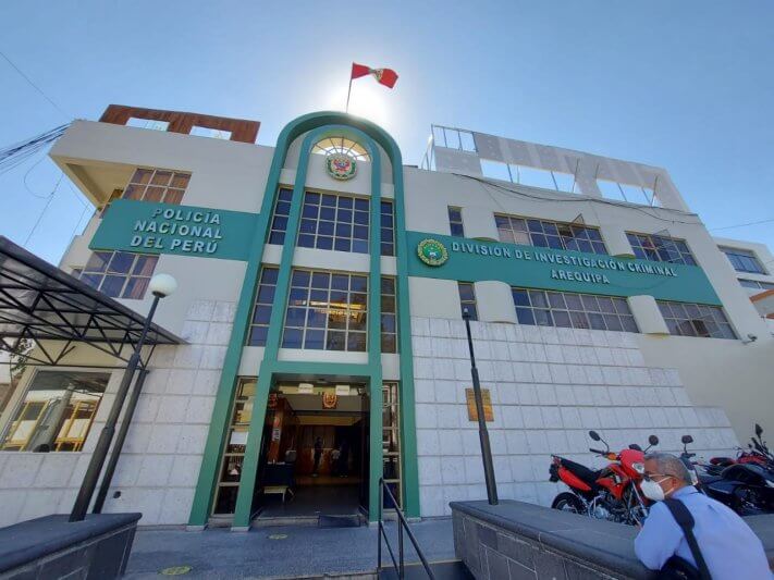 Arequipa: Extorsionadores amenazan a ingeniero tras robarle móvil 1 a 5