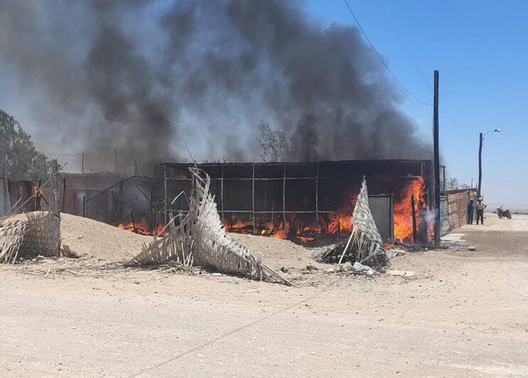 Tacna: Anciano lo pierde todo en incendio de vivienda 1 abridoraaaaaaaaa