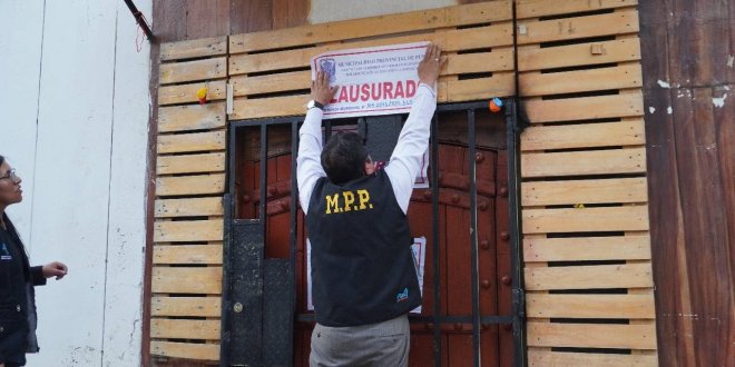 Puno: Meten candado a local clandestino 1 e91e5535 cd18 49be b6a2 eda79d6602fe