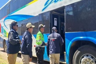 intervienen bus con extranjeros en ichu 1