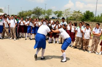 los companeros de las alumnas 1