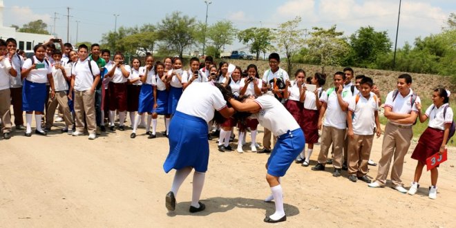 los companeros de las alumnas 1