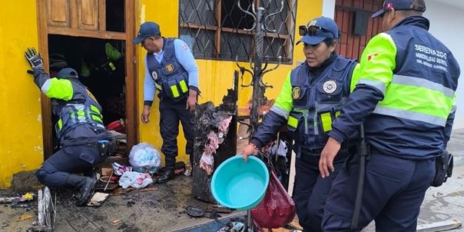 serenos salvan canes en incendio unir 1