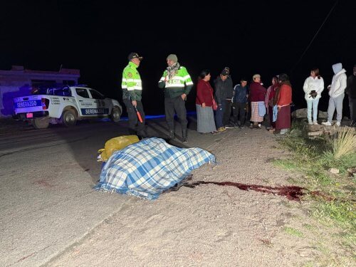 Puno: Pareja falleció tras impacto por una combi 2 2. PAREJA FALLECIO TRAS IMPACTO SOBRE FOTON CUADRO ROJO 22