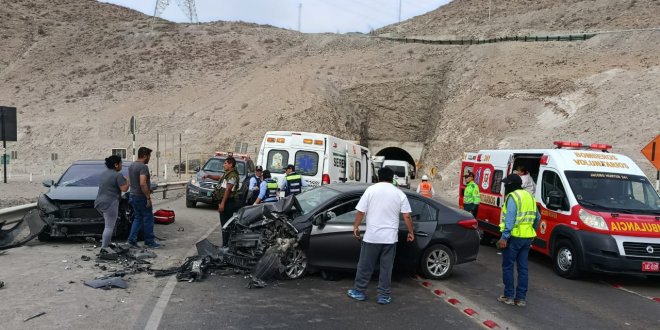 Arequipa: Choque frontal con un muerto y dos heridos 1 B 7