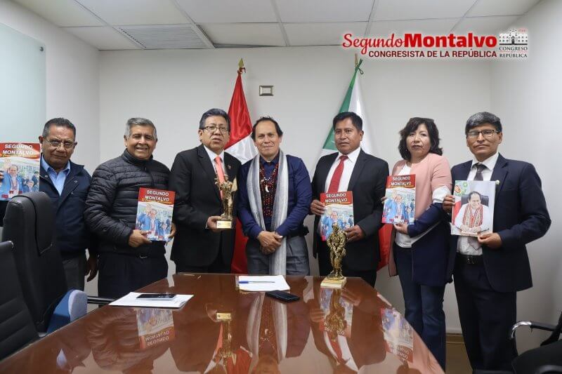 Puno: Lobbies para nombramientos ilegales 1 abrdiroaaaa chica dentro 1