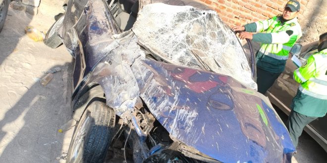 Arequipa: Joven queda grave tras choque de autos 1 b 13