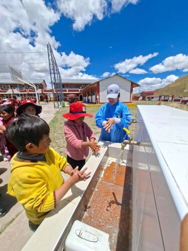 DIRESA puno recomienda medidas para prevenir contagios de influenza a (H3N2) durante las fiestas de fin de año y Año nuevo 2 diresa puno 1