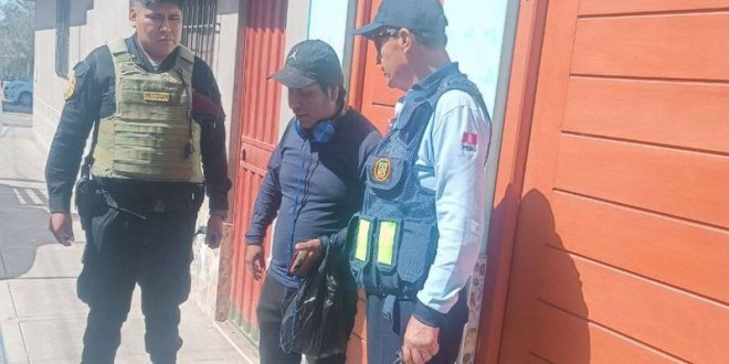 sujeto roba celular a ebrio y lo detienen