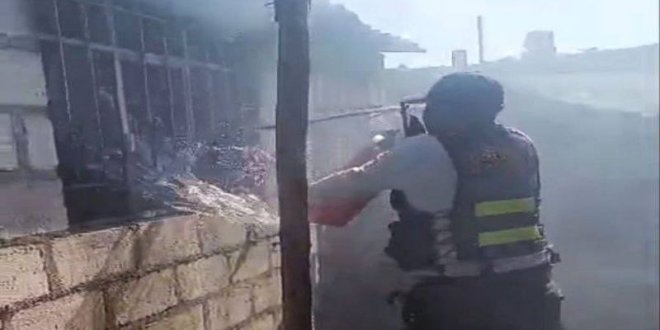 vivienda s eincendia y sospechan venganza