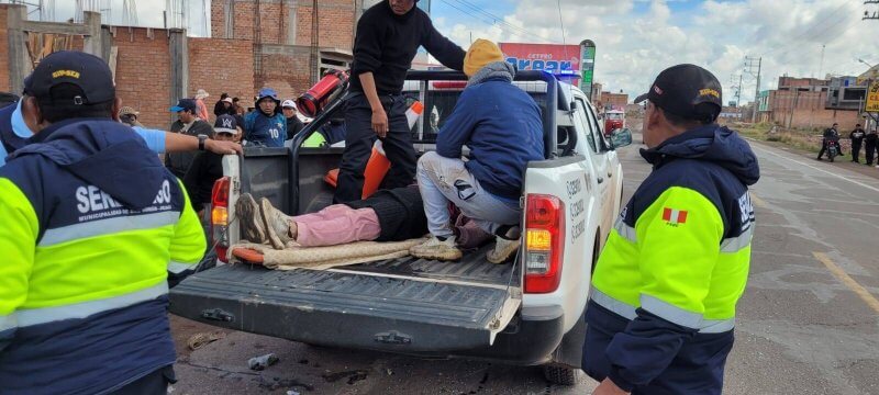 1. CHOQUE ENTRE MOTOTAXI Y MOTO DEJ DOS HERIDOS FOTON