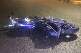 2. ARRANCHADOR HUYE SOBRE FOTON CUADRO ROJO