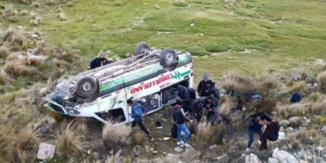 Aparatosa volcadura pudo ser una trageeediaaa