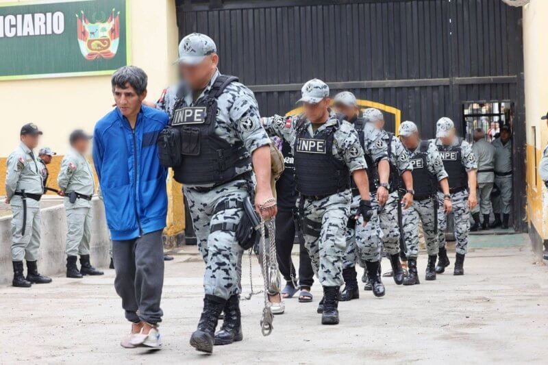 Tacna: INPE traslada 100 reos al penal de Challapalca 1 abridora unirr22