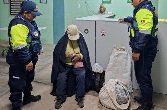 anciana duerme en al calle al noencontrar viviedna